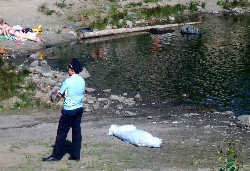 Следственный комитет начал проверку по факту гибели подростка на карьере в Петрозаводске