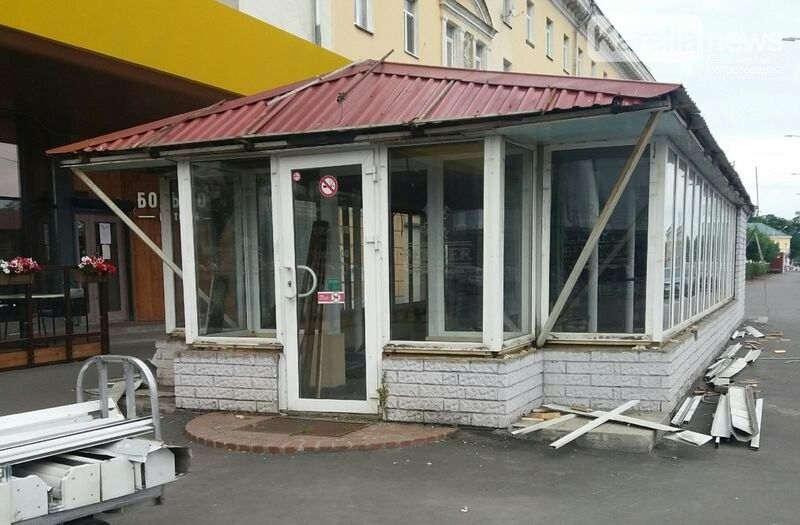 Культовый павильон в центре Петрозаводска окончательно разобрали