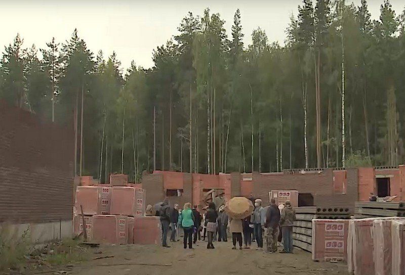 Стройка в жилом комплексе «Университетский» заброшена, дольщики оказались без обещанных квартир