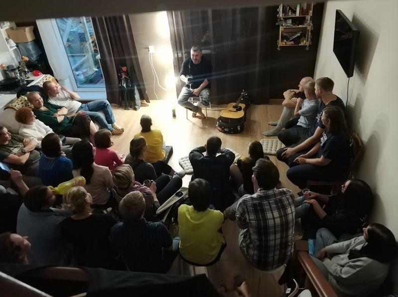 Лидер группы «Анимация» сыграл «квартирник» в Петрозаводске