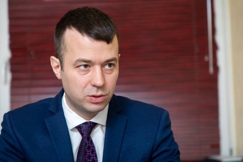 Министр строительства Виктор Россыпнов назван самым открытым чиновником Карелии