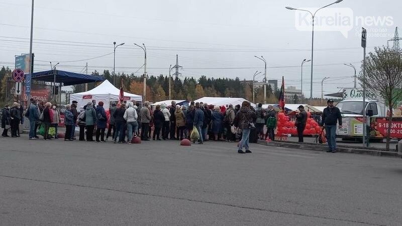 В Карелии вновь вернули ограничения по численности и посещению общественных мест