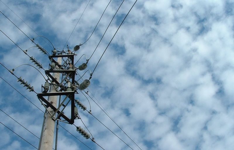 В трех районах Петрозаводска в ближайшие дни планируются отключения электричества