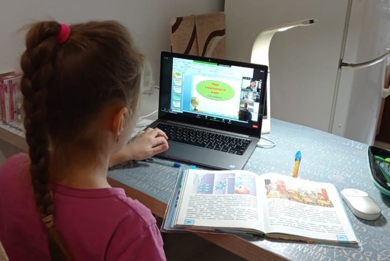 Дистант для школьников, ограничения для пенсионеров. В Карелии вводят новые жесткие меры