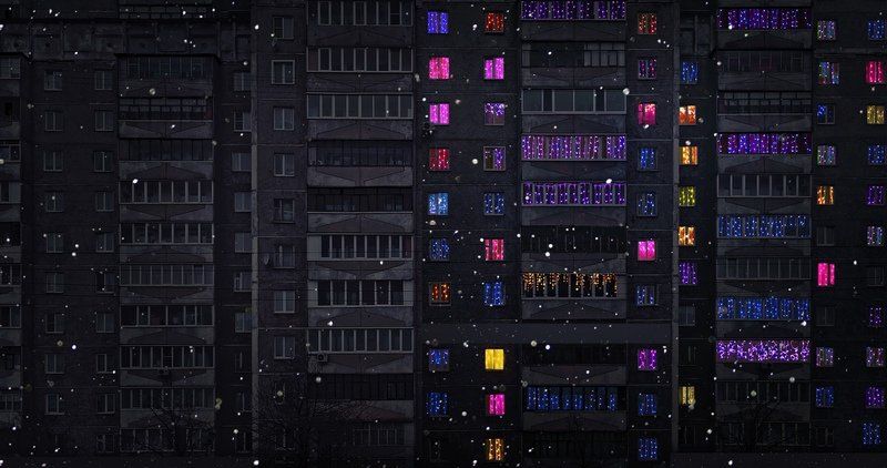 Житель Петрозаводска предлагает горожанам украсить гирляндами к Новому году свои серые многоэтажки