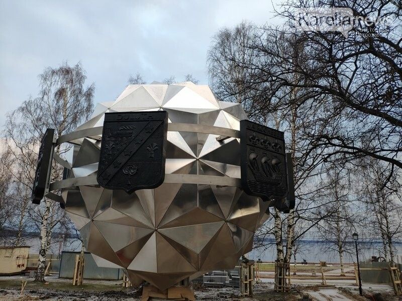 Новодел или оригинал? Что осталось от настоящего «Дерева дружбы»