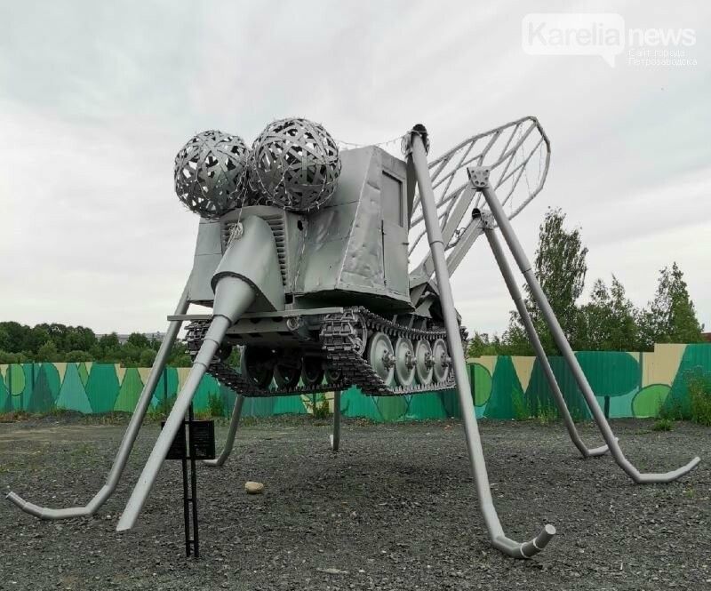 Петрозаводский «Комар-тракторист» стал вторым в голосовании на самую необычную скульптуру Северо-запада