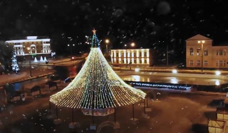 Праздничный Петрозаводск стал декорацией для съемок новогоднего клипа