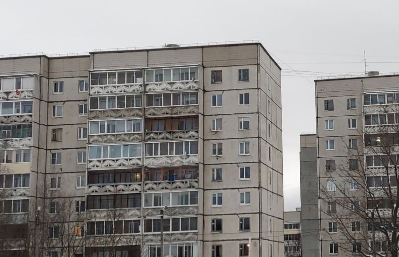 Жительница Петрозаводска погибла после падения с пятого этажа