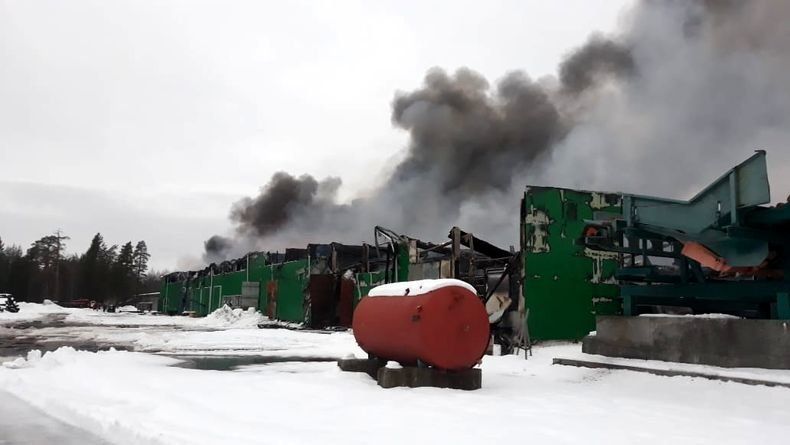 За информацию о поджоге завода «ФинТек» полиция Карелии предлагает 500 тысяч рублей