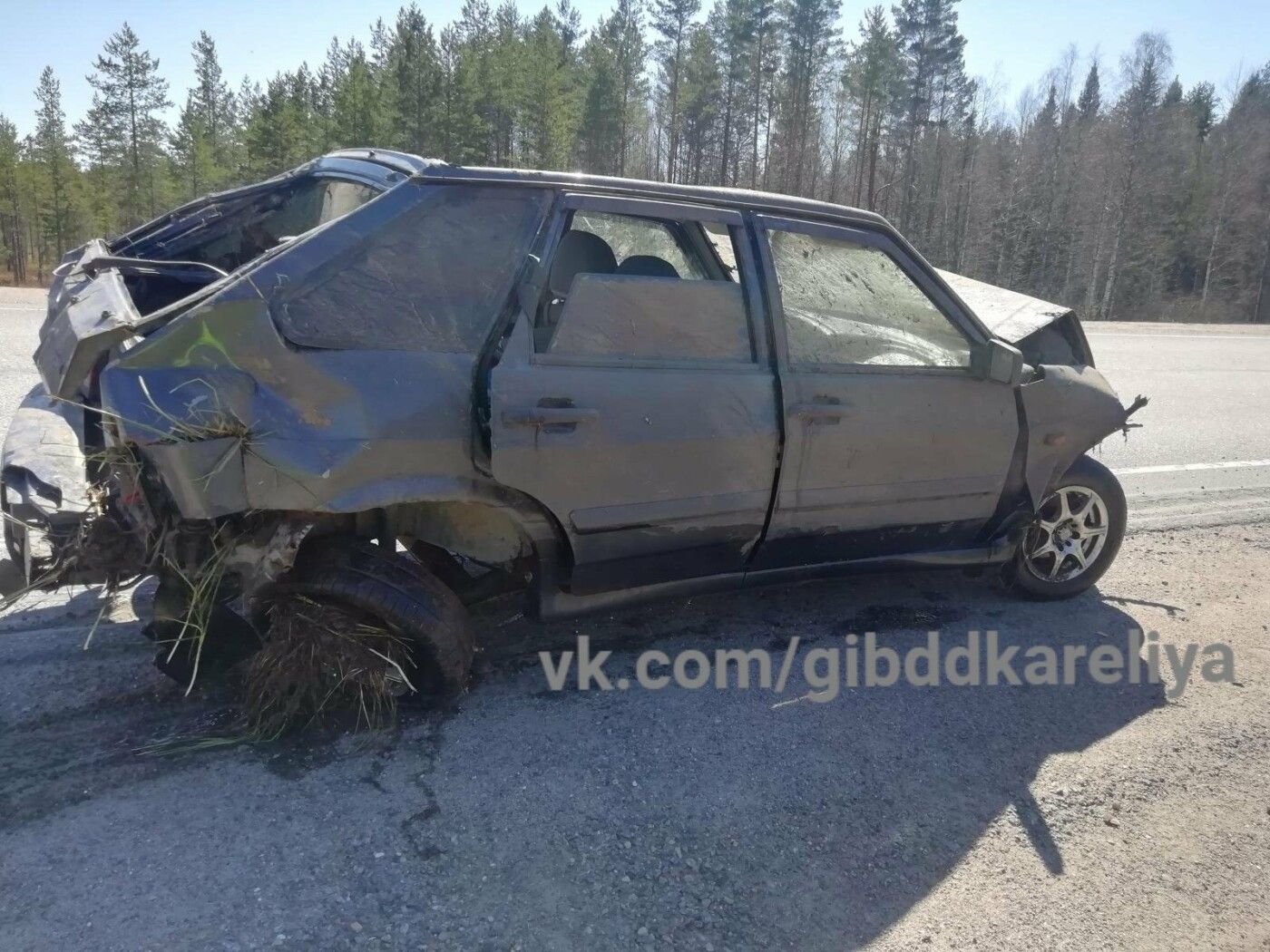 5-летняя девочка и 2-летний мальчик пострадали в аварии в Карелии