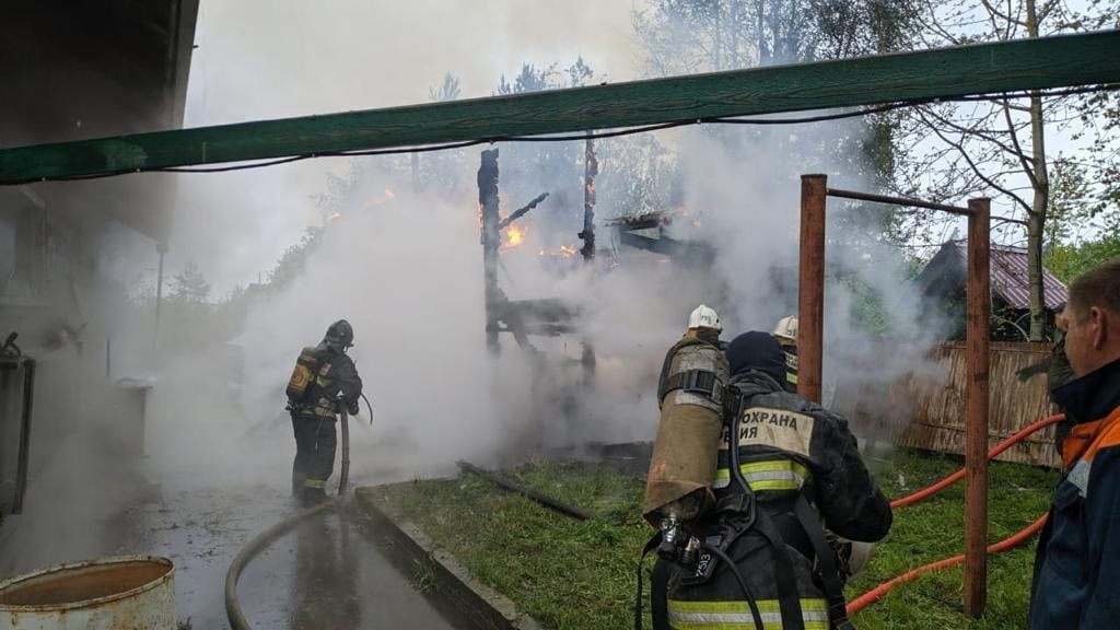 В Прионежском районе полностью сгорела частная баня