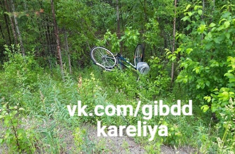 Сразу двух велосипедистов сбили в Карелии
