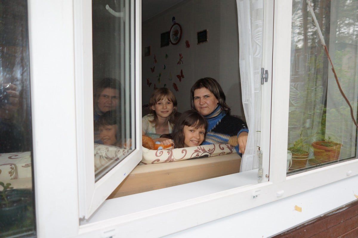 Семьям с шестью и более детьми помогут бесплатно установить окна