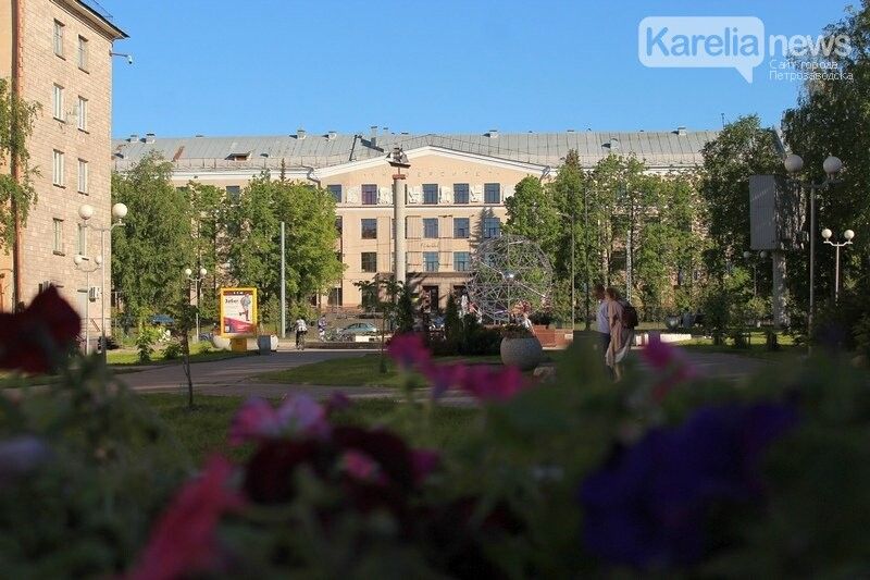 В Минобрнауки разъяснили, могут ли отказать непривитым студентам в допуске на занятия и в общежитие