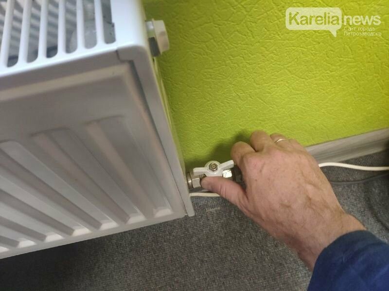 Глава Минстроя Карелии рассказал, почему в некоторых домах до сих пор нет тепла