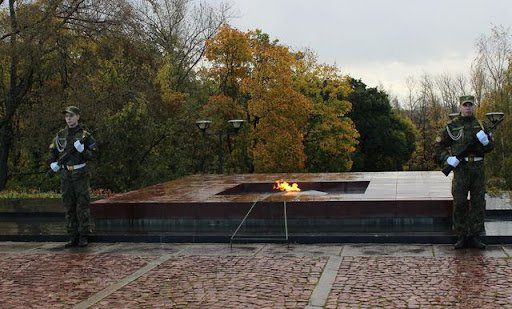 3215959-20_1.jpg