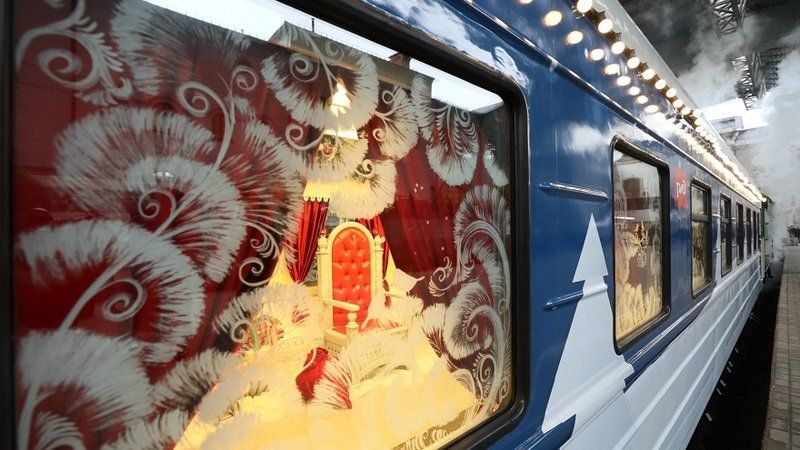 В Петрозаводск приедет новогодний поезд Деда Мороза