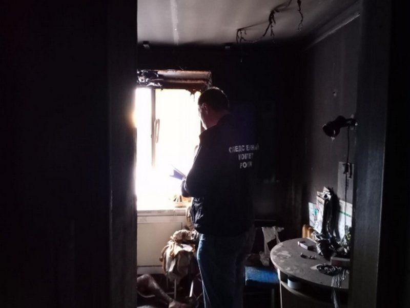Следком проводит проверку после смерти женщины на пожаре в Питкяранте