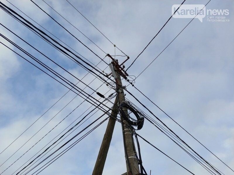 В Пряжинском районе произошло аварийное отключение электричества