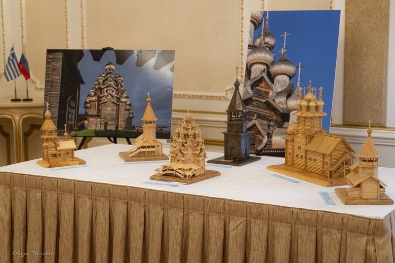 В Афинах открылась выставка о музее-заповеднике Кижи